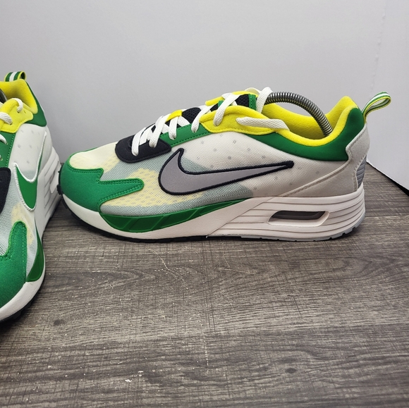 Nike Air Max Solo Oregon Ducks UNIVERSITY Of OREGON Men's Size 10 FZ4837-001 - Picture 2 of 8